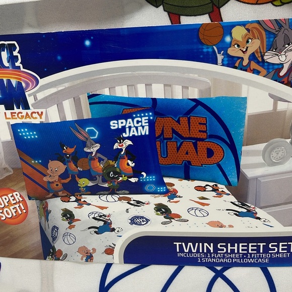 Space Jam A New Legacy Vibrant Printed Super Soft Twin Sized Bed Sheet Set - Picture 2 of 8
